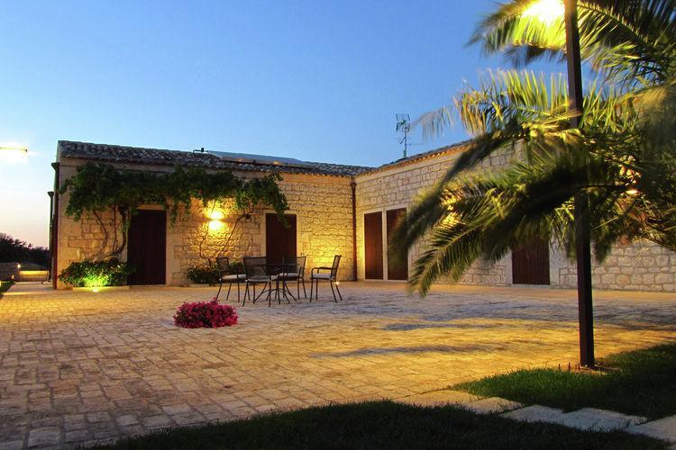 Casa Al Castello Guest House Ragusa Exterior foto